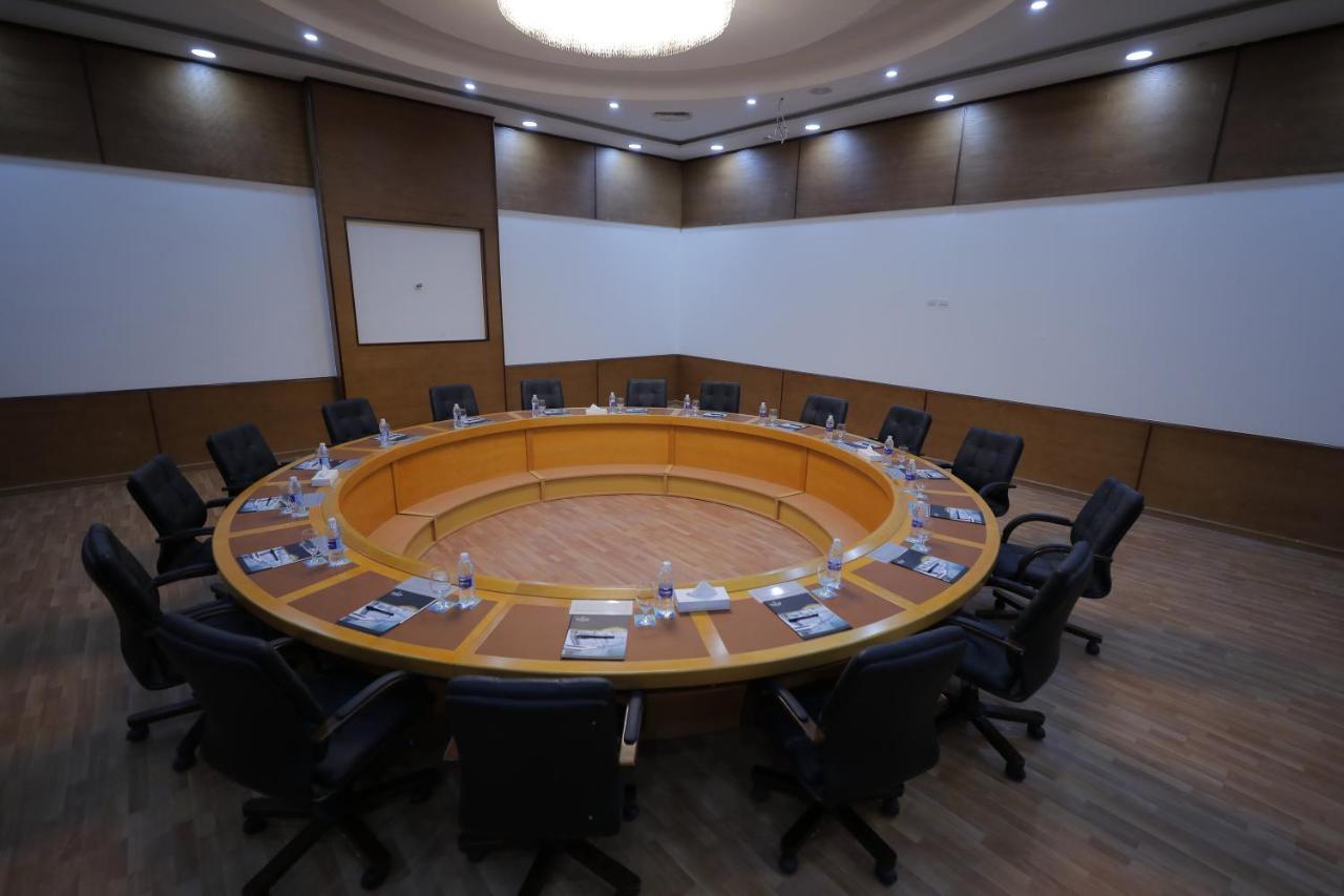 Tolip Gardens Hotel Каир Экстерьер фото The meeting room of the Executive Board