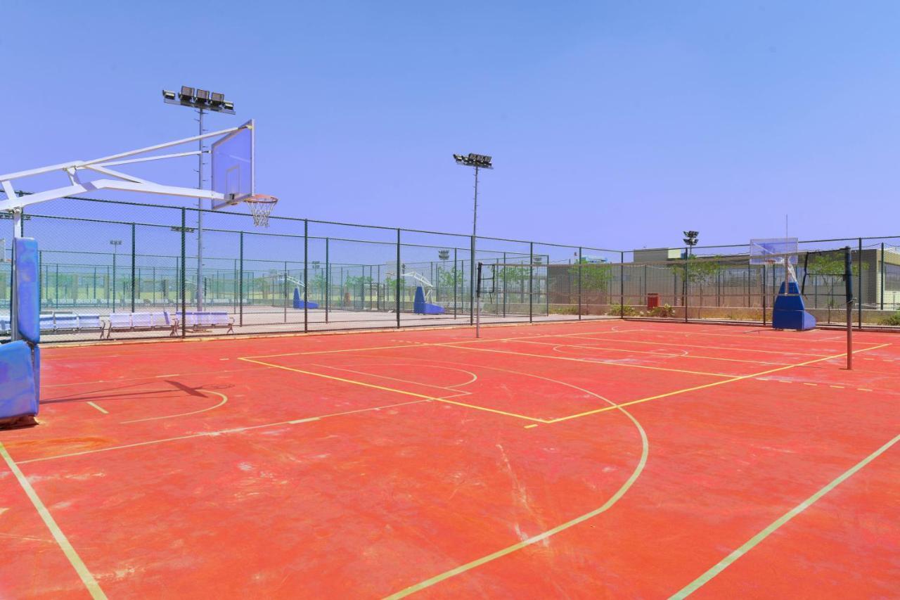 Tolip Gardens Hotel Каир Экстерьер фото Basketball court