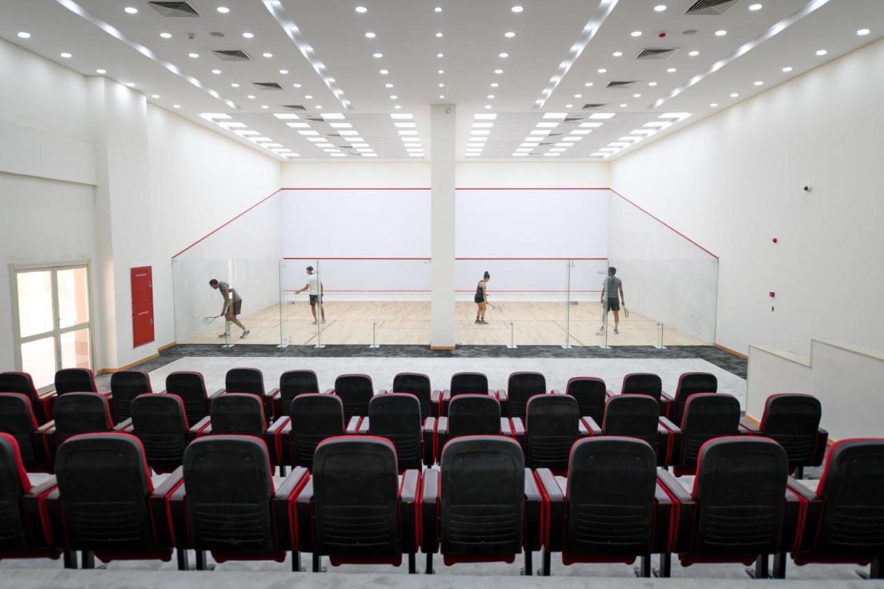 Tolip Gardens Hotel Каир Экстерьер фото Squash courts