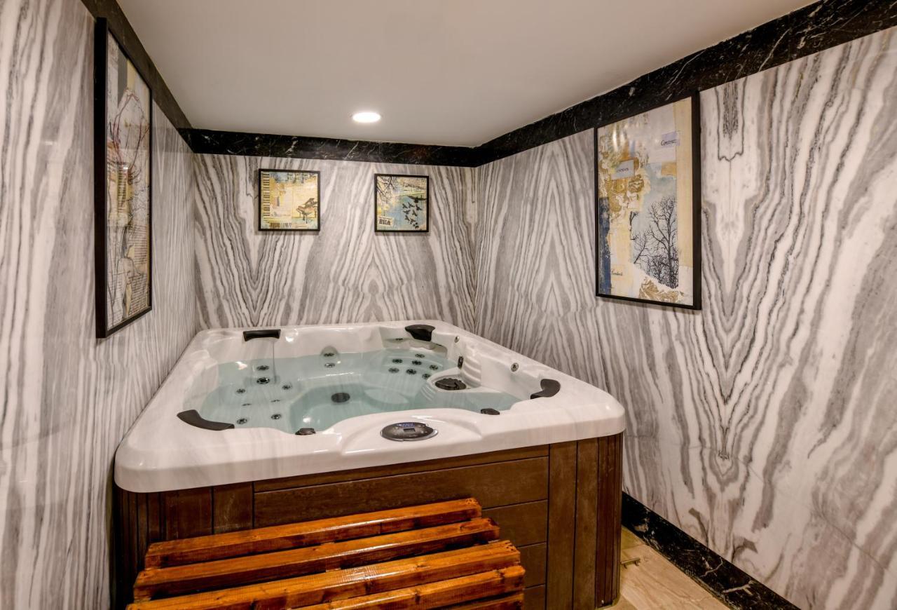 Tolip Gardens Hotel Каир Экстерьер фото A hot tub