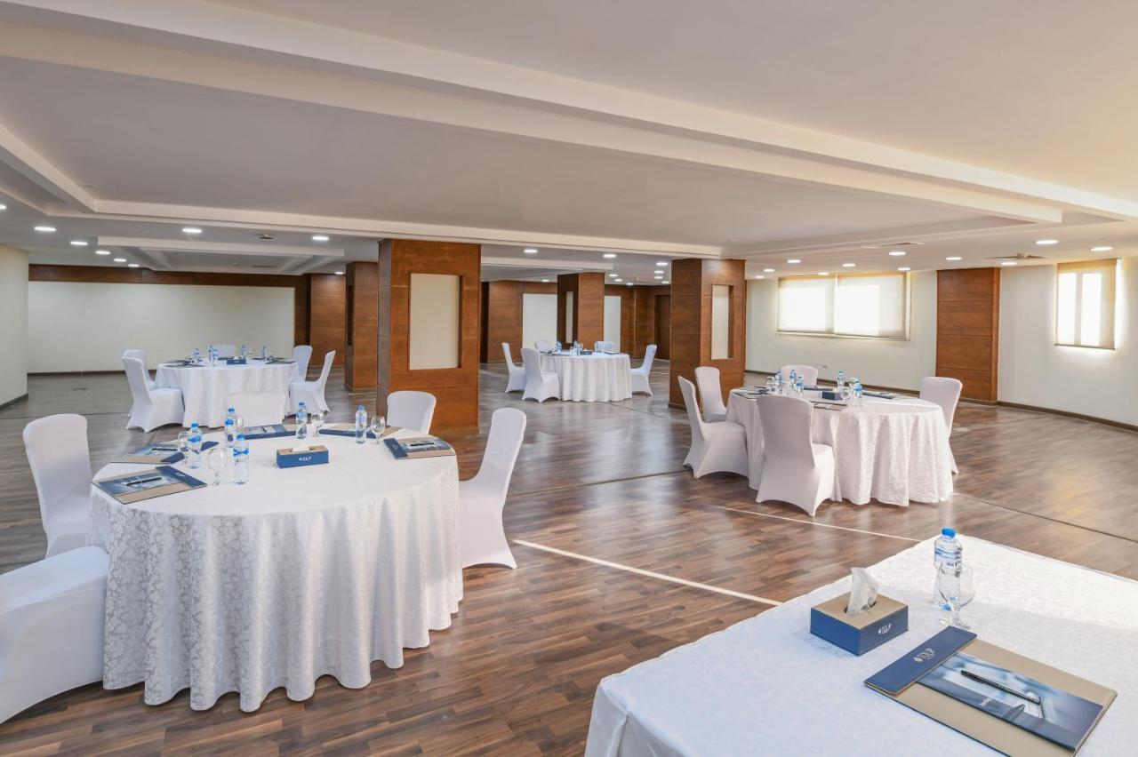 Tolip Gardens Hotel Каир Экстерьер фото Meeting room